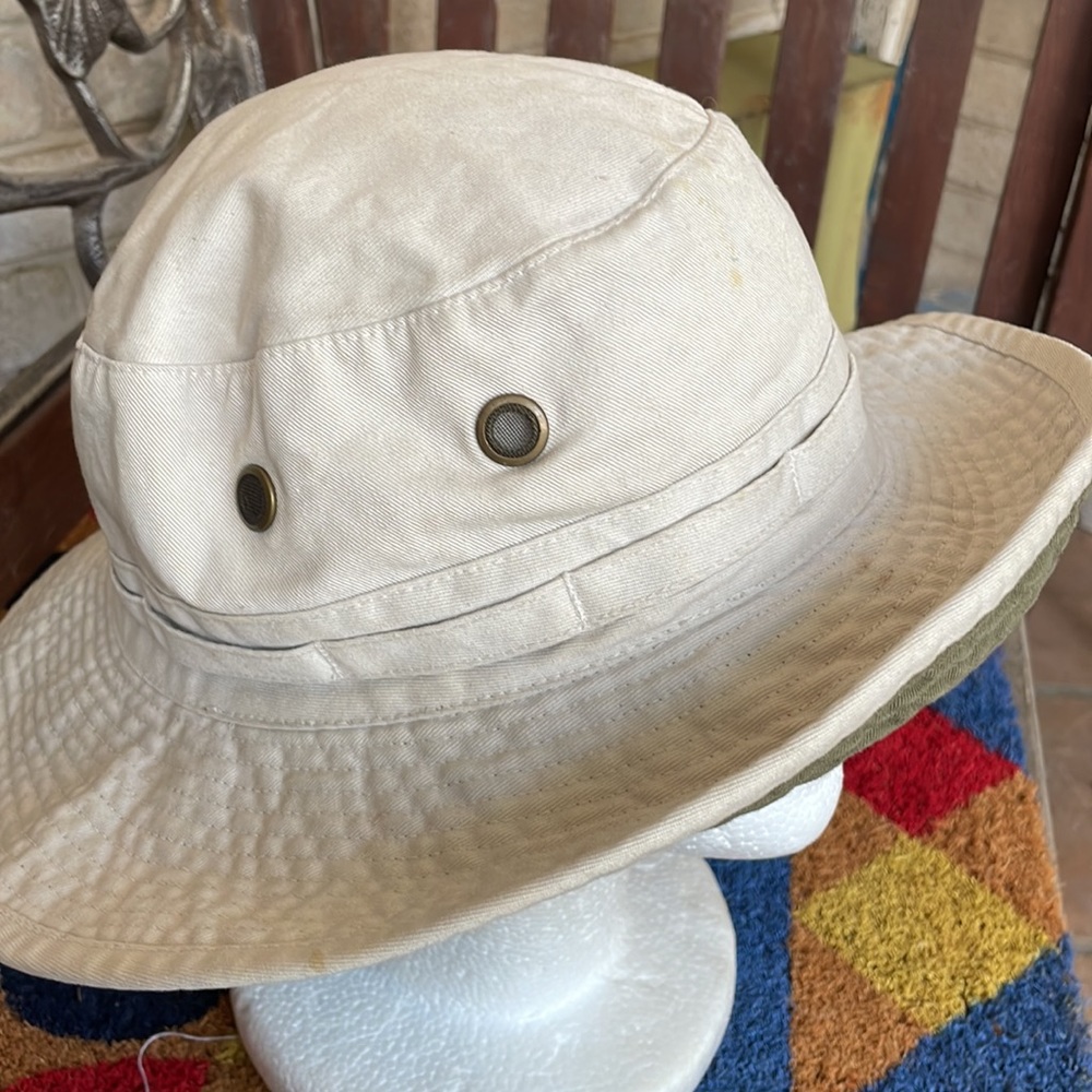 Safari Rainhat - Picture 5 of 8